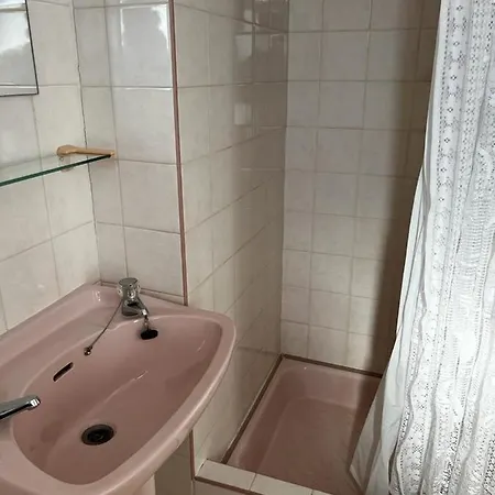 Delton Отель 3*