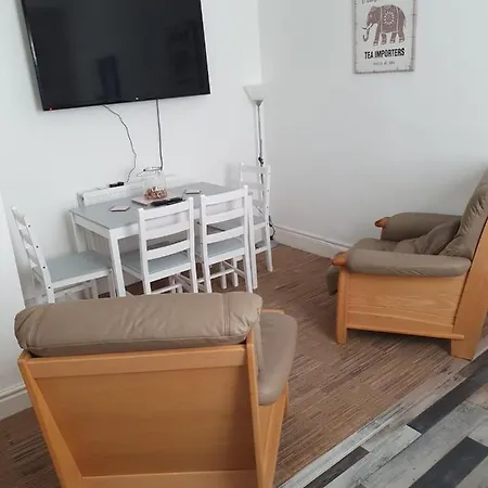 2 Bedroom Ff *