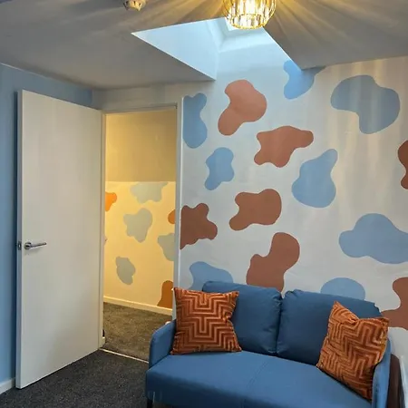 Quirky Attic Apartment Blackpool