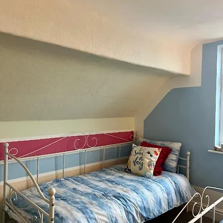 Quirky Attic Apartment *