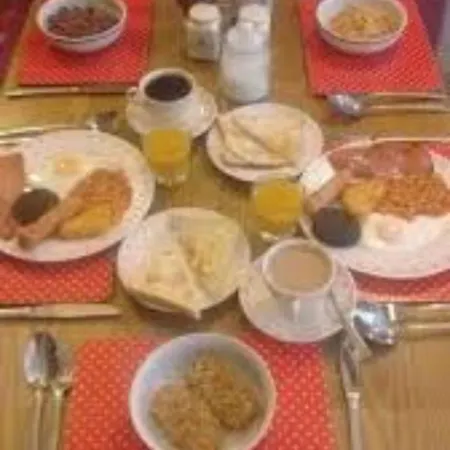 Meland Guest house 2*