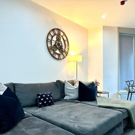 York Street By Service Apartment