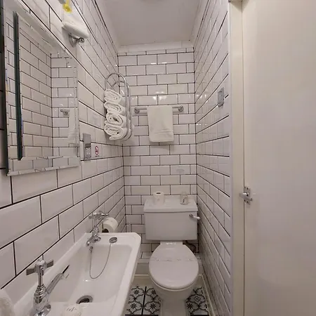Westfield House 3*