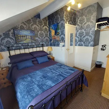Guest house Westfield House 3*