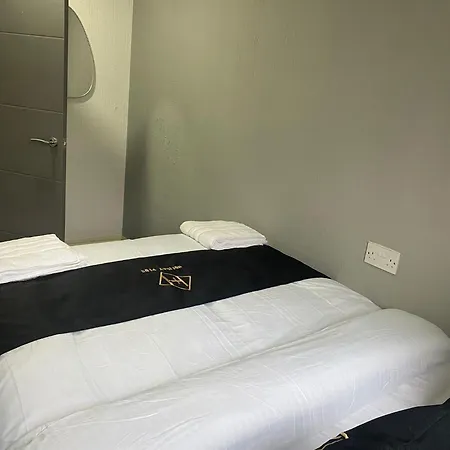 - Holmfield Road Apartment Blackpool