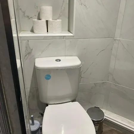 - Holmfield Road Apartment *