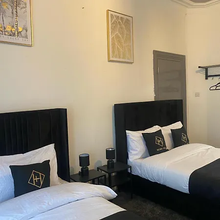 - Holmfield Road Apartment Blackpool