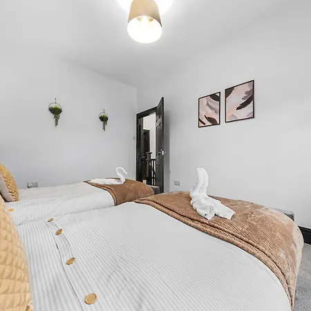 Luxury By The Sea Blackpool's Finest Getaway For 8 Tatil Evi