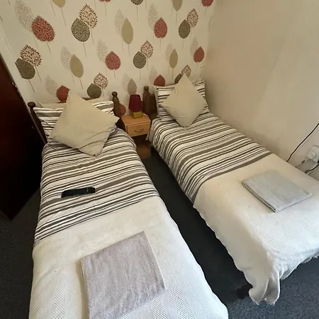 Guest house Greenmount - Pet Friendly No Extra - To Everything - Everyone Welcome Blackpool