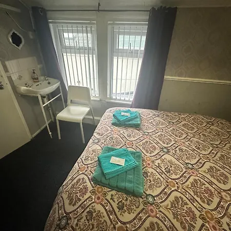 Pensionat Runway - Minutes From Winter Gardens - Dog Friendly - Exceptionally Quiet - Very Close H&a Social Club (adults Only)