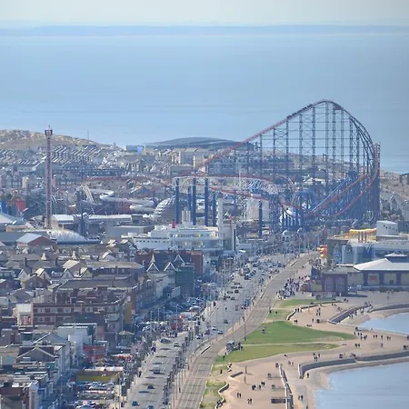 Camelot Seafront * Blackpool