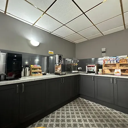 Hotel The 3*