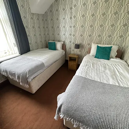 Hotel The 3*