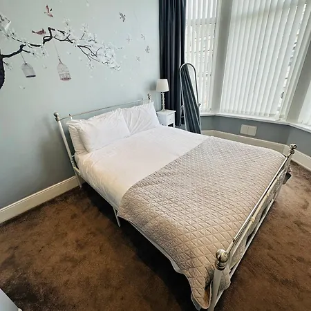 Hotel The 3*