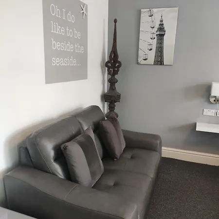 Q - Guest house
