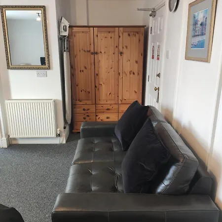Q - Guest house