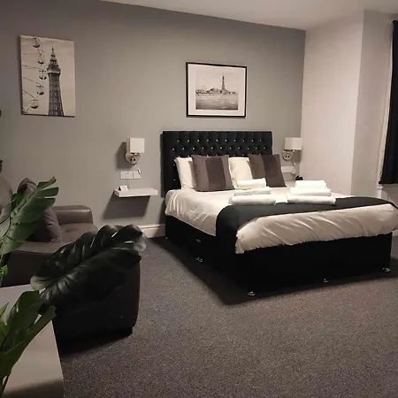 Guest house Q - Blackpool