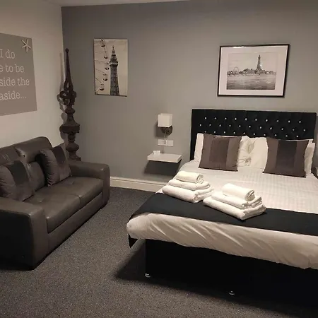 Guest house Q - Blackpool