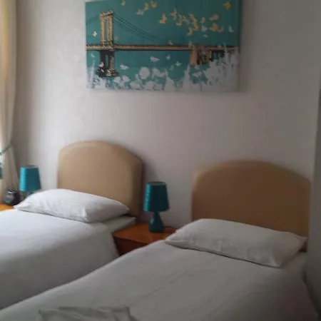 The New Hampshire Guest house 3*