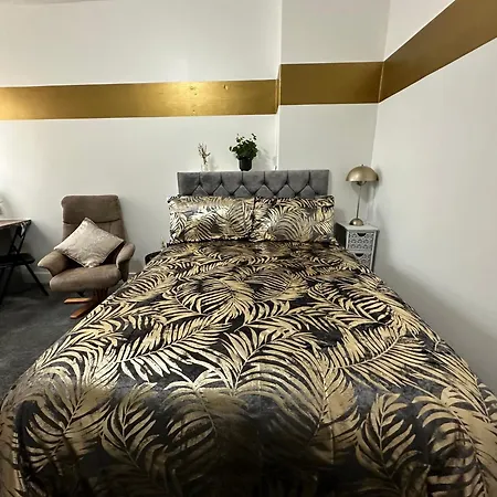 Pensionat Runway - Minutes From Winter Gardens - Dog Friendly - Exceptionally Quiet - Very Close H&a Social Club (adults Only) Blackpool