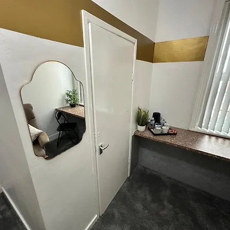 Runway - Minutes From Winter Gardens - Dog Friendly - Exceptionally Quiet - Very Close H&a Social Club (adults Only) Pensionat *