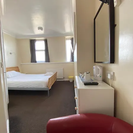 Hotel South 3*
