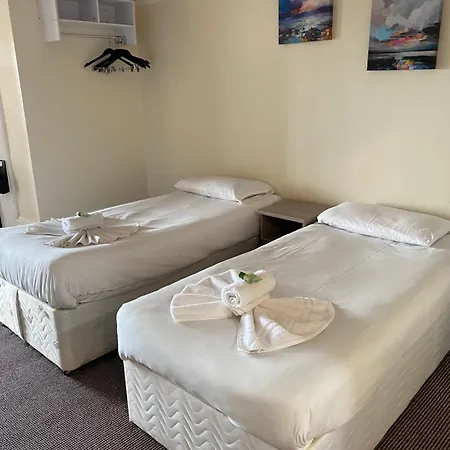 South 3* Blackpool