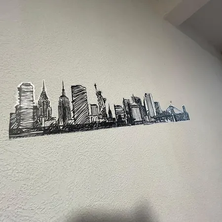 Manhattan Guest house 3*