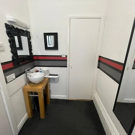 Manhattan Guest house 3*