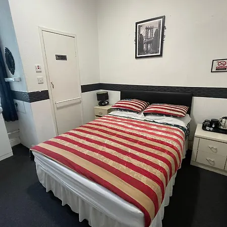 Guest house Manhattan 3*