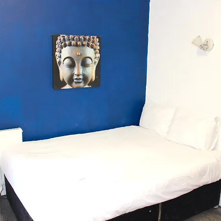 Henson Pleasure Guest house 3*