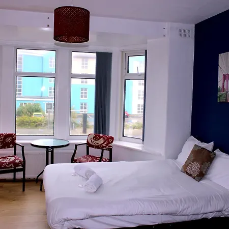 Henson Pleasure 3* Blackpool