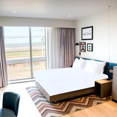 Hampton By Hilton