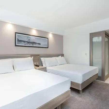 Hampton By Hilton Hotel 3*