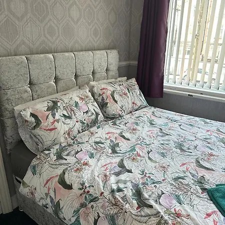 Pensionat Runway - Minutes From Winter Gardens - Dog Friendly - Exceptionally Quiet - Very Close H&a Social Club (adults Only)