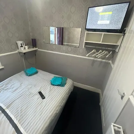 Runway - Minutes From Winter Gardens - Dog Friendly - Exceptionally Quiet - Very Close H&a Social Club (adults Only) Blackpool
