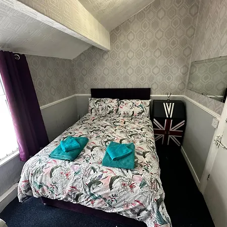 Pensionat Runway - Minutes From Winter Gardens - Dog Friendly - Exceptionally Quiet - Very Close H&a Social Club (adults Only)