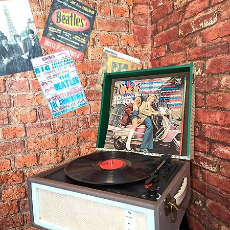 Frühstückspension The Mercury, - Over 21's Only 4*
