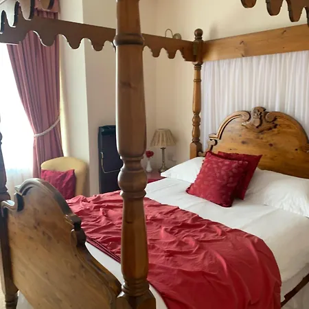 The Old Coach House 4* Blackpool