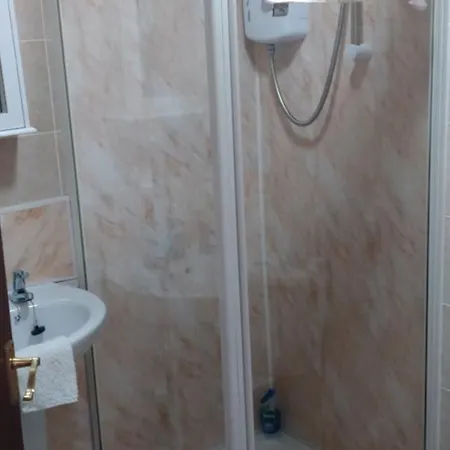 Lynmoore Guest house Blackpool