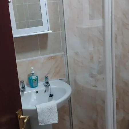 Lynmoore Guest house