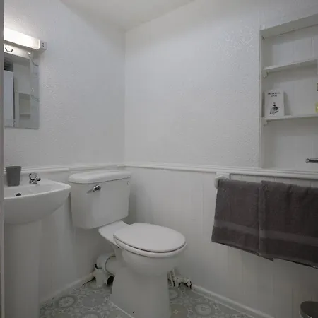 The Wescoe Guest house 3*