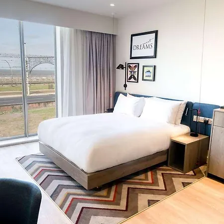 Hampton By Hilton Hotel 3*
