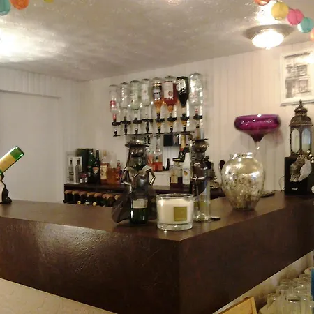 Windsor House Bed & Breakfast *