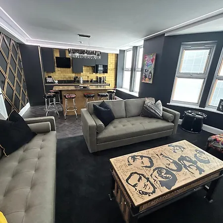 Swish Luxury Apartment