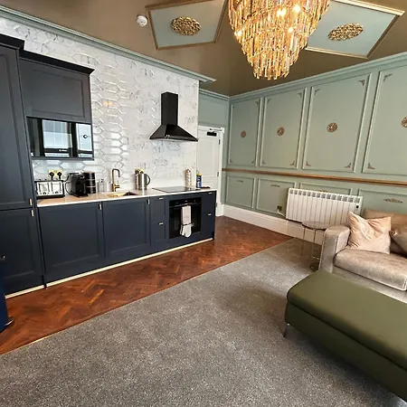 Swish Luxury Apartment