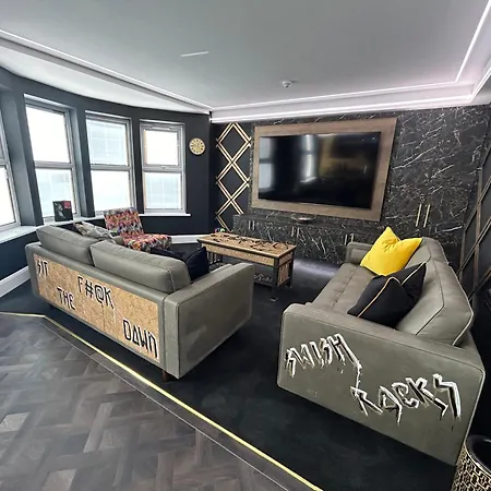 Swish Luxury Apartment *
