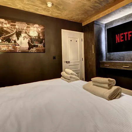 Swish Luxury Apartment