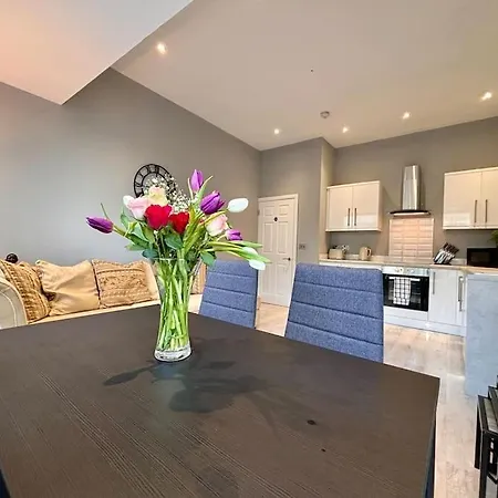 Teds Apartments-town Centre-apt2 Apartment Blackpool