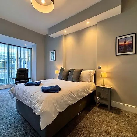 Apartment Teds Apartments-town Centre-apt2 *